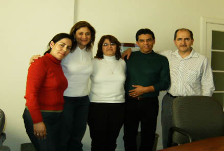 Miembros del Ministerio con Samia Zumout