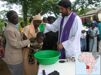 Sacerdote misionero en Angola Africa